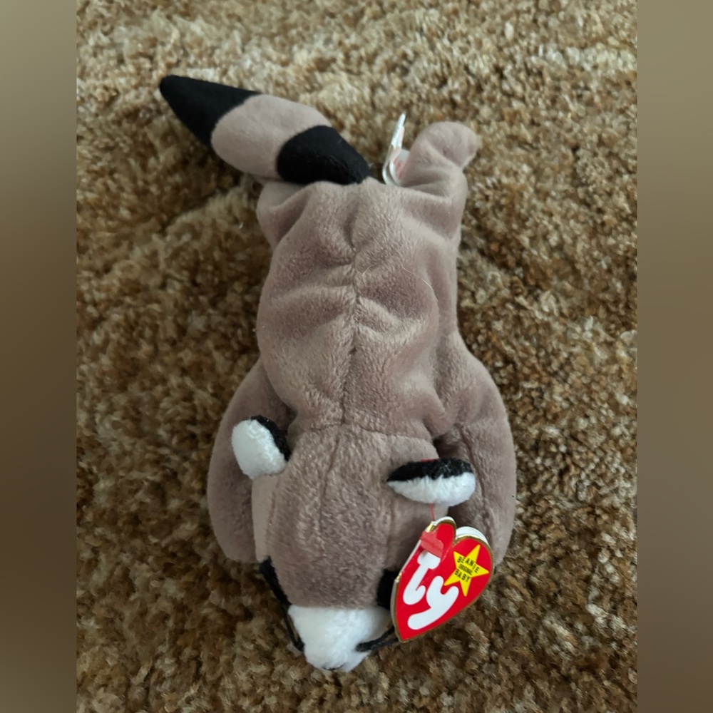 TY Beanie Baby Ringo the Raccoon